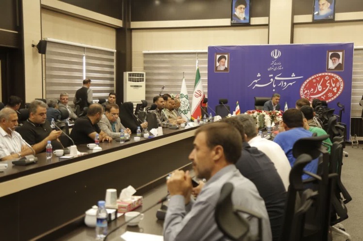 سه شنبه‌های پاسخگویی در شهرداری باقرشهر؛ دیدار 6 ساعته شهردار با 50 شهروند باقرشهری 