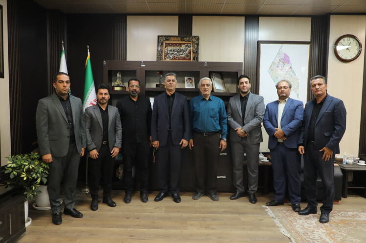 به پاس خدمات شهرداری؛دهیاران روستاهای حریم شهر باقرشهر از شهردار تقدیر کردند. 