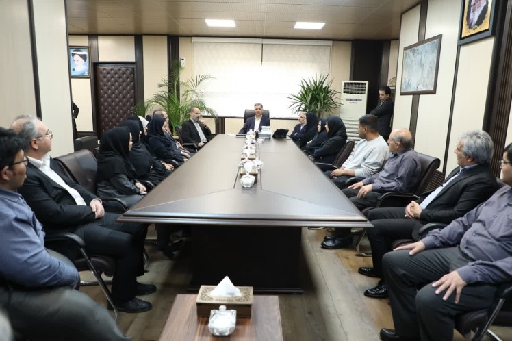 دیدار عیدانه مهندس مرتضی همتی شهردار باقرشهر با کارکنان و پرسنل شهرداری 