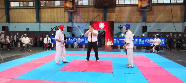 گزارش تصویری / برگزاری مسابقات کاراته آقایان جام جوان پهلوان در سالن ورزشی فدک