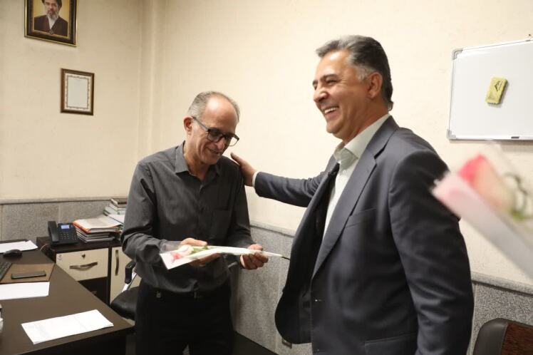 تجلیل شهردار باقرشهر از کارکنان؛ قدردانی از تلاشگران خط مقدم خدمت
