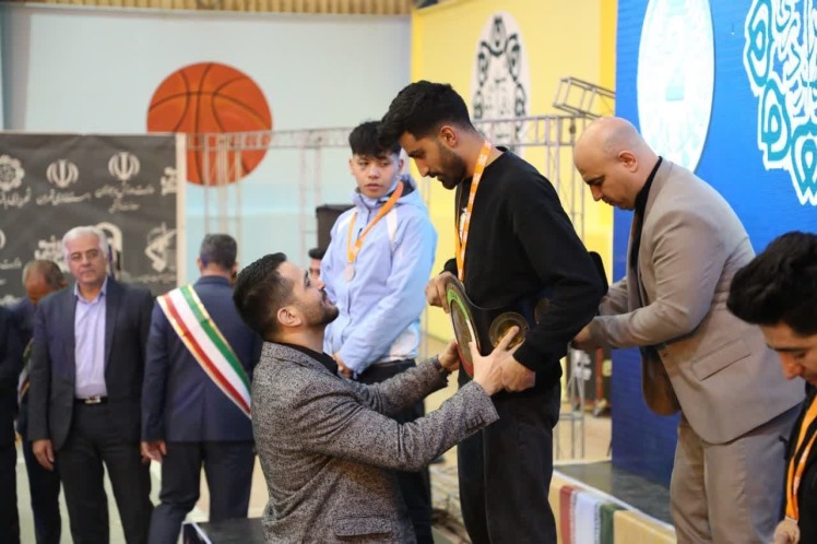 نفرات برتر مسابقات کیک بوکسینگ جام "جوان پهلوان" باقرشهر رده سنی «بزرگسالان»