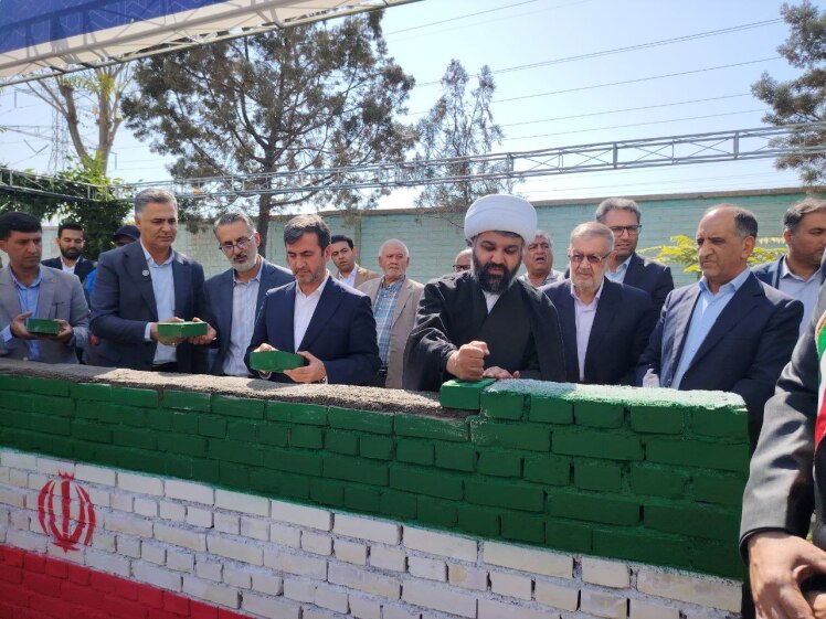 حجت‌الاسلام باقری، امام جمعه باقرشهر در آئین خشت گذاری مدارس باقرشهر گفت: