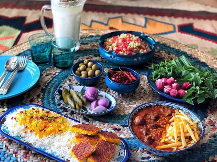 هنرنمایی بانوان باقرشهری در جشنواره غذا با طعم سلامت