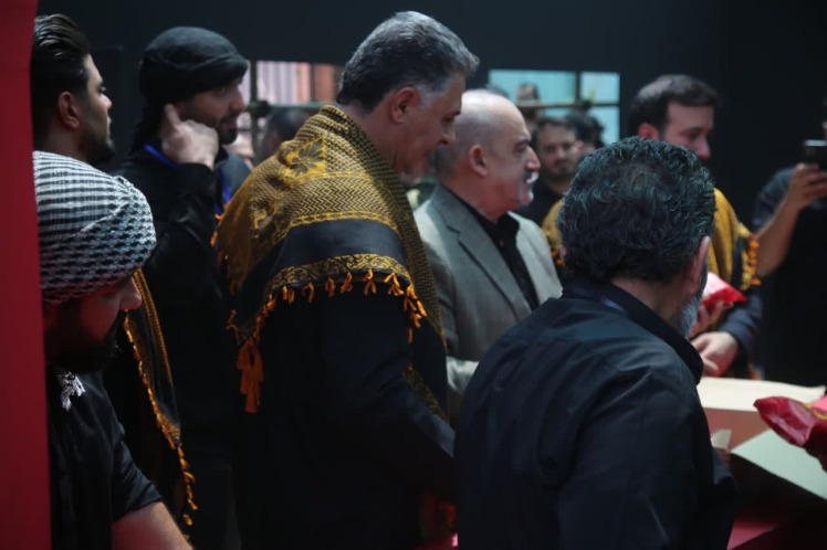 اینجا عمود ۸ است…