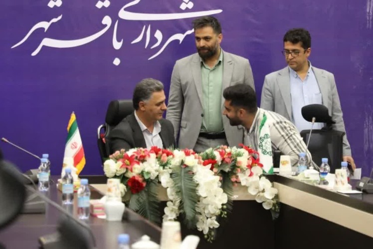 سه شنبه‌های پاسخگویی در شهرداری باقرشهر/شهردار باقرشهر پای صحبت مردم