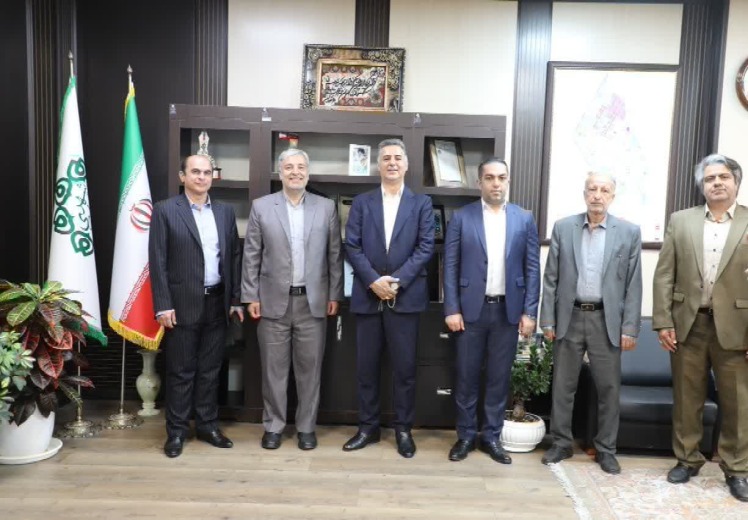  دیدار مدیرعامل پالایشگاه نفت تهران با شهردار باقرشهر 