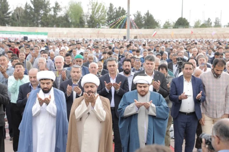 برپایی نماز پرشکوه عید سعید فطر در باقرشهر